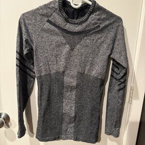 NILS Women's Black and White Heather Base Layer Top